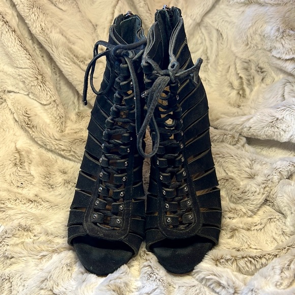 Vince Camuto laced black suede high heels size 5.5 US - Picture 3 of 5